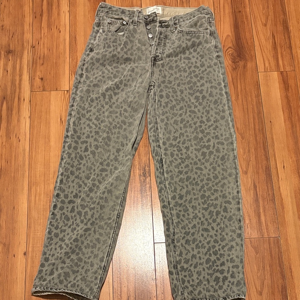 Universal Thread Charcoal Patterned Jeans